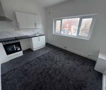 Withnell Road F3, Blackpool - Photo 4