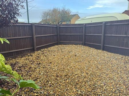 1 bedroom semi-detached house to rent - Photo 3