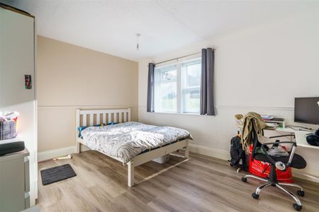 2 bed flat to rent in Church Road, Newcastle Upon Tyne, NE3 - Photo 3