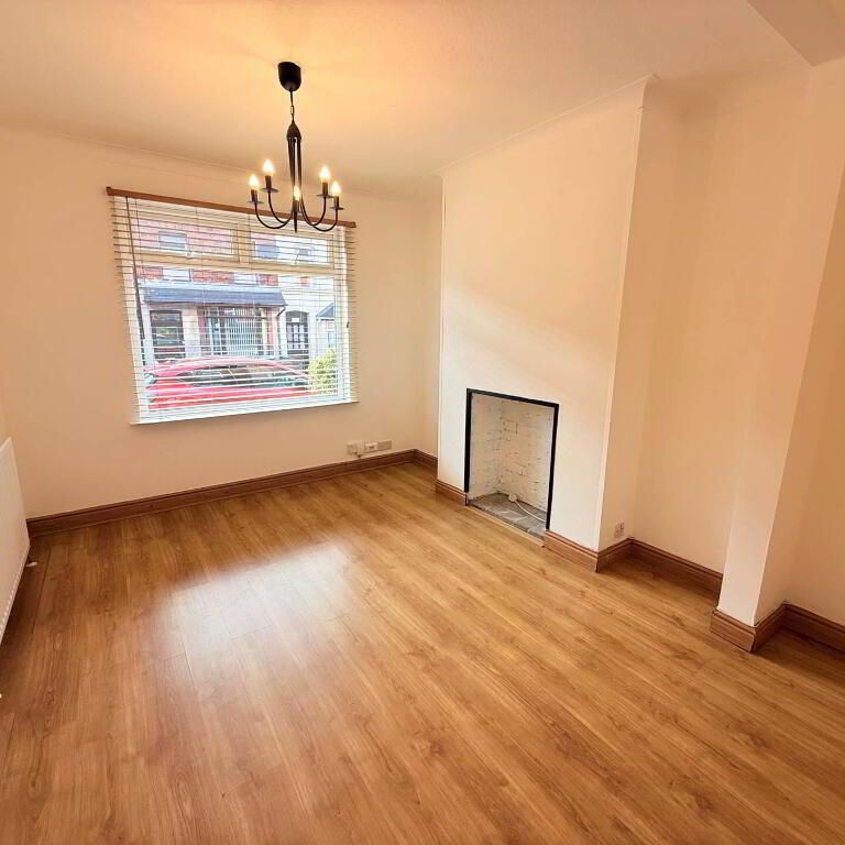 25 Shaw Street, Belfast, BT4 1PT - Photo 1