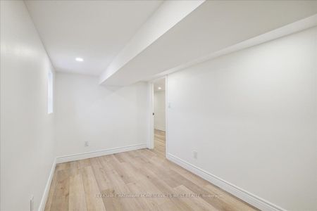 Semi-Detached Home For Lease | C8124198 - Photo 5