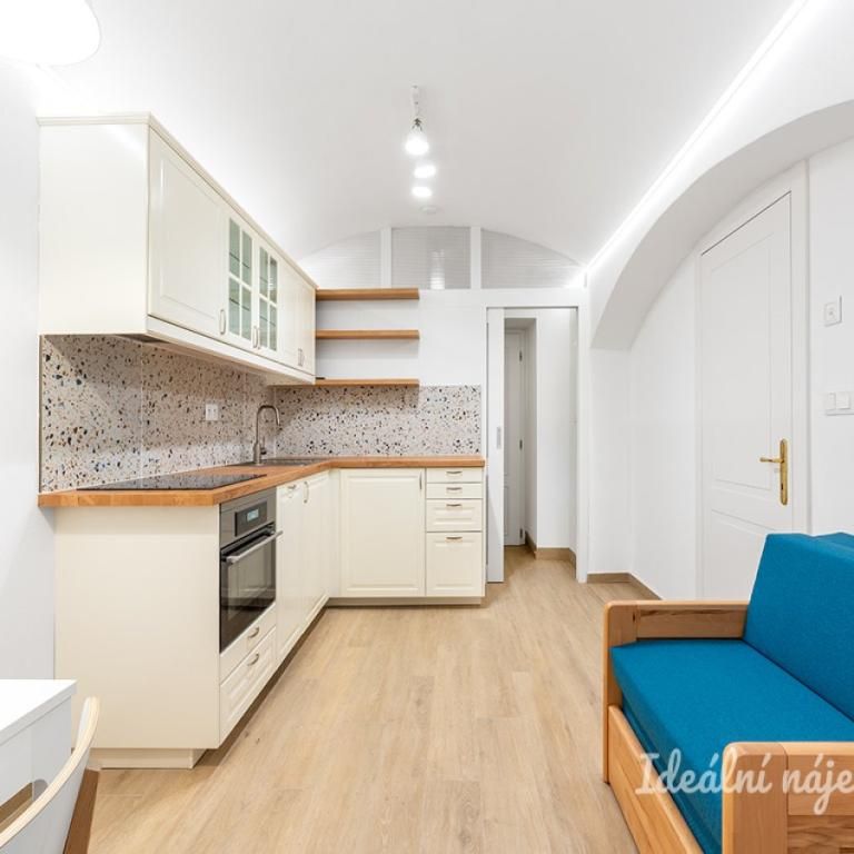 Pronájem bytu 2+kk 30 m2 - Photo 1