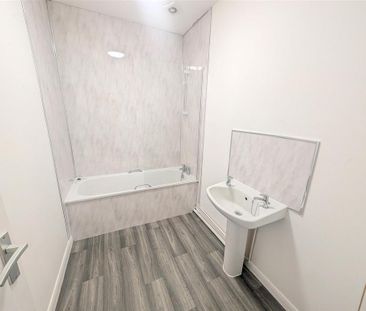 2 bedroom end of terrace house to rent - Photo 3