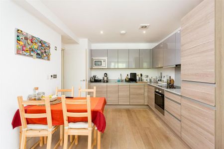 2 bedroom apartment to rent - Photo 2