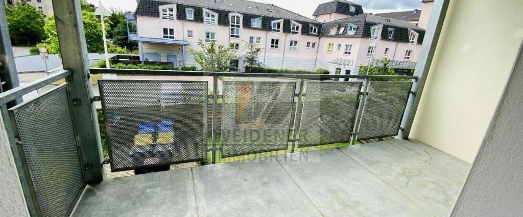 Tierparkseite-Debschwitz! Großzügige 3-Raum Wohnung mit großem Balkon! - Photo 1