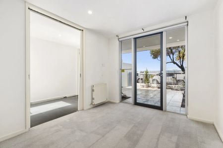 Bayside Elegance with Uninterrupted Water Views - Photo 2