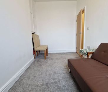 Flat 3, Preston New Road, Blackburn, Lancs, BB2 6BH - Photo 2