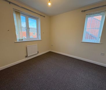 Watermint Drive, Tuffley - Photo 5