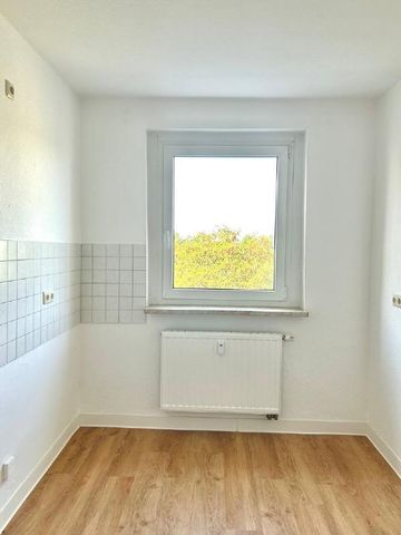 Schmucke Dreiraumwohnung mit Balkon in Weida! - Photo 4