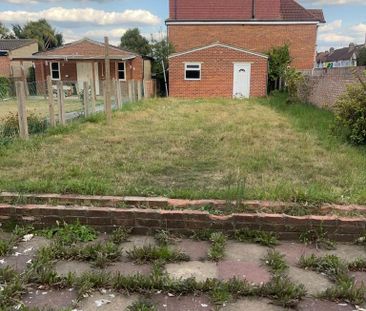 House share to rent - Photo 2