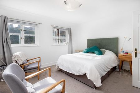 4 bedroom townhouse to rent - Photo 3