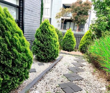 Lovely Home Close to Train Station - Photo 1