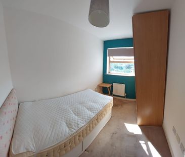 Room in a Shared Flat, Cooke Street, IG11 - Photo 3