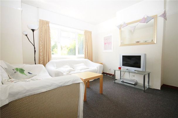 Spring Rise, Egham, Surrey, TW20 9PP - Photo 1