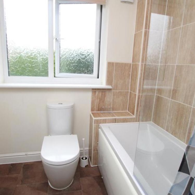 ***STUDENT PROPERTY *** ALL BILLS INCLUDED *** 6 bedroom student property 5 min walk from University of the West of England. Bills included - Move in July 2026. - Photo 1