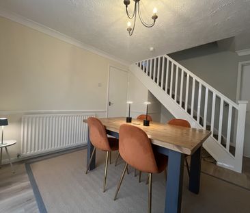 4 Bed Link Detached - Photo 6