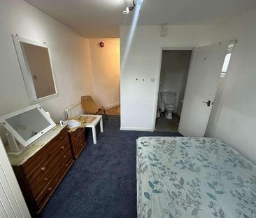 Studio, Eastcote Lane, HA2 - Photo 1