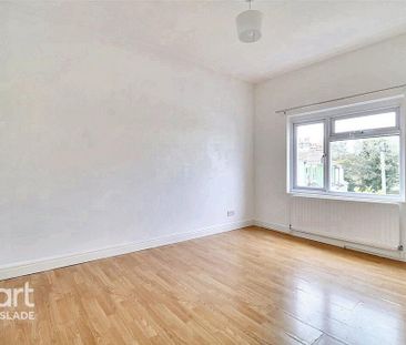 4 bedroom terraced house to rent - Photo 1