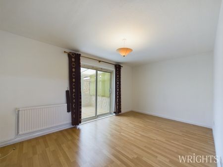 3 bedroom House - Brixham Close, Stevenage - Photo 3