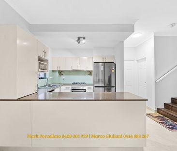 Charming 3-Bedroom Townhouse for Lease in Strathfield South - Photo 6
