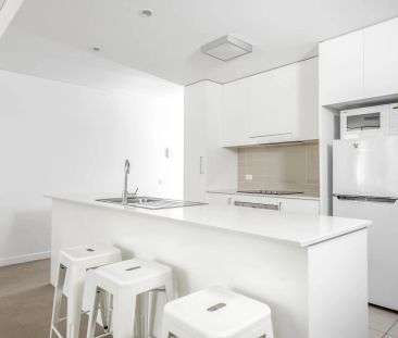 Large One Bedroom in The Heart of Phillip - Photo 1
