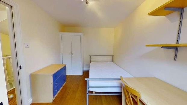 Balfour Road, Lenton, Nottingham, NG7 - Photo 1