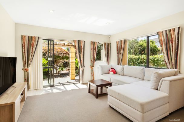 Low Maintenance Family Home - Photo 1