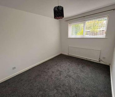 Burnell Close, St Helens, WA10 - Photo 3