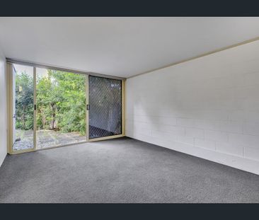 6/60 Herston Road, Herston, Qld 4006 - Photo 3