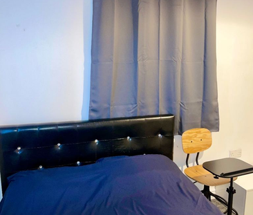 1 bedroom in a house share to rent - Photo 2