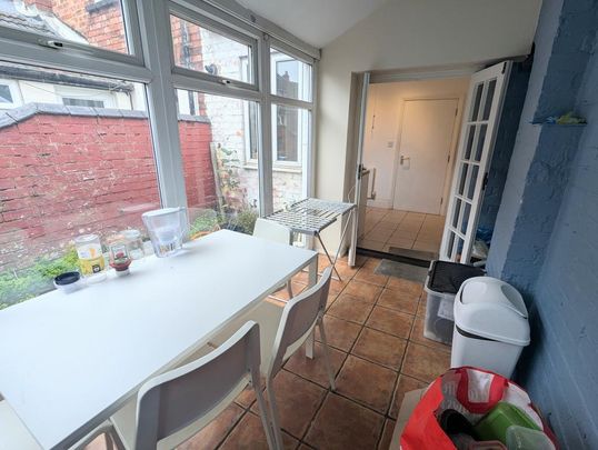 1 bedroom in a house share to rent - Photo 1