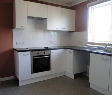 2 bedroom terraced house to rent - Photo 3