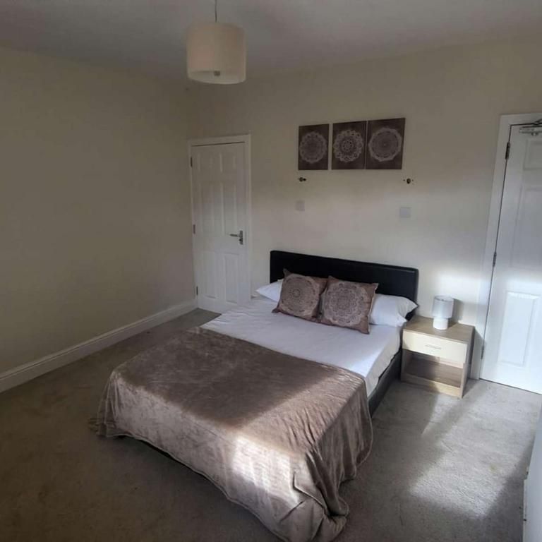 4 bedroom house of multiple occupation to rent - Photo 1