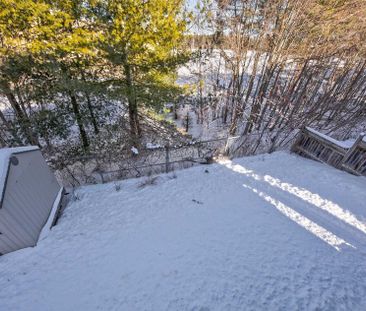 For Lease - 18 Silvercreek Crescent Unit# Upper, Barrie, Ontario - Photo 1