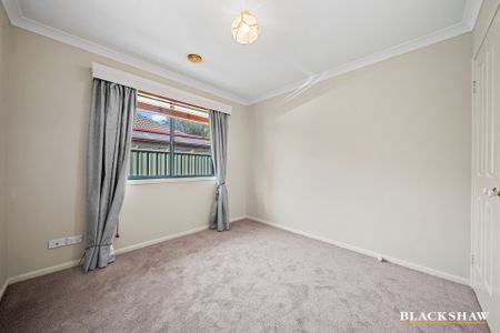 70 Rosewood Glen, Jerrabomberra NSW 2619 - House For Rent | Domain - Photo 3