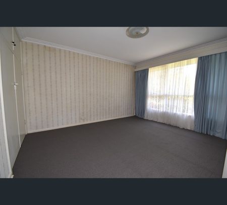 7 Darren Court, Cheltenham, Vic 3192 - Photo 2