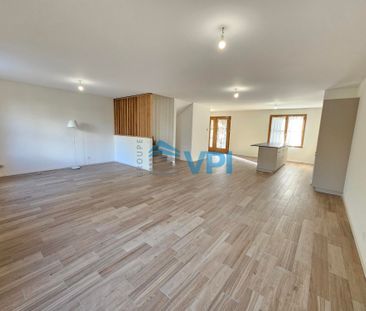 Superb semi-detached 6-room villa with private terrace and garden in B - Photo 4