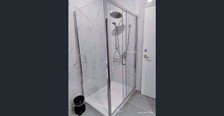 Brand new kitchen, renovated bathrooms, brand new furniture house GWSZ in Glen Waverley - Photo 2