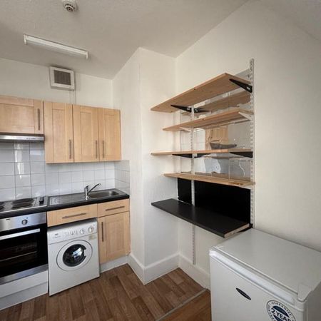 Studio to rent - Photo 3