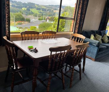 Furnished home - close to town - Photo 2