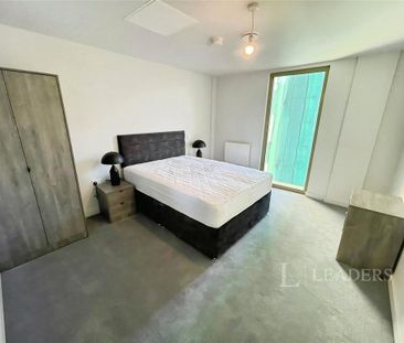 2 bedroom flat to rent - Photo 5