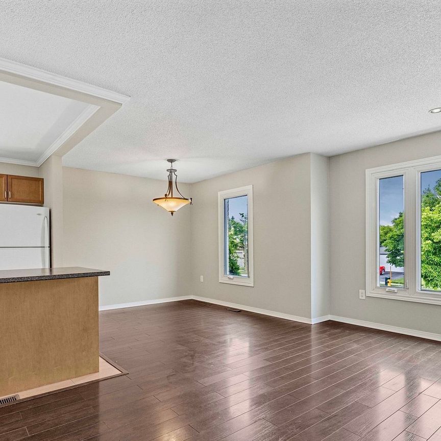 For Lease - 16 Herrell Avenue, Barrie, Ontario - Photo 1