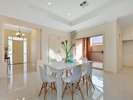 127B St Bernards Rd, Rostrevor SA 5073 - House For Rent - $750 | Domain - Photo 3