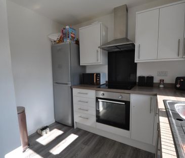 3 bedroom terraced house to rent - Photo 6