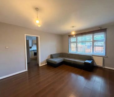 2 bedroom townhouse to rent - Photo 3
