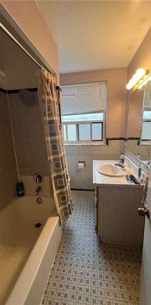 For Lease - 3 Meadowbrook Road Unit# 6, Toronto, Ontario - Photo 1