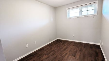 For Lease - 2557 Sixth Line Unit# 13, Oakville, Ontario - Photo 3