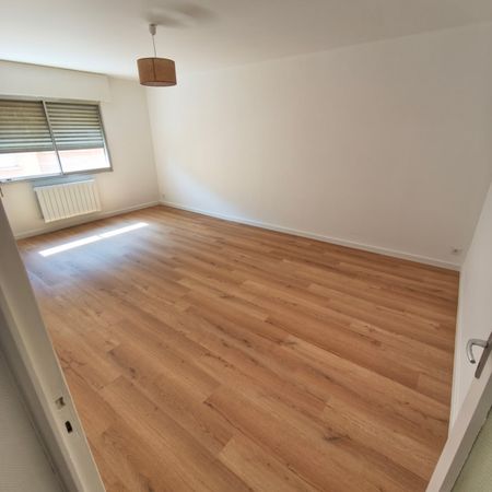 Location Appartement 1 pièce 30m² RODEZ 12000 - Photo 4
