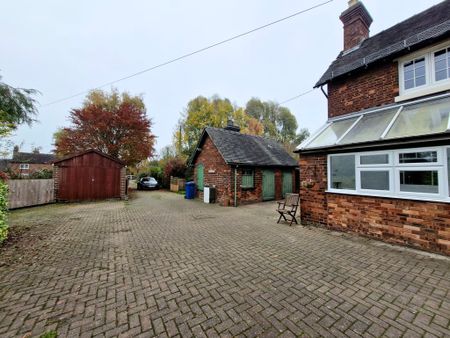 3 bedroom farm house to let - Photo 5