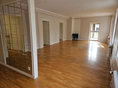 Lunnegatan 19 lgh 1001 i Åmål (inglasad balkong) p-plats ingår i hyran - Foto 3